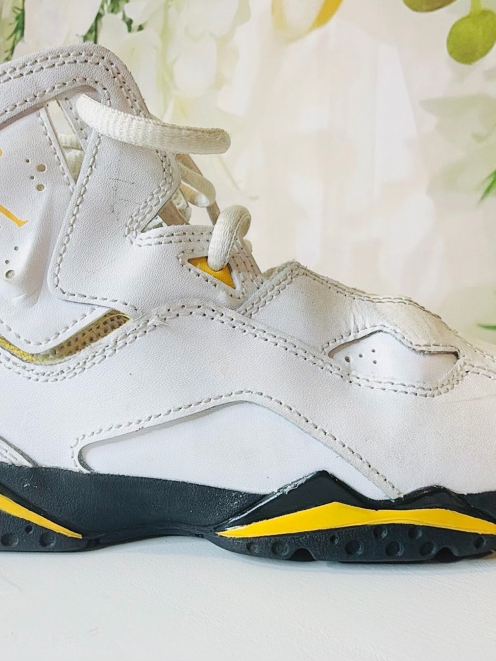 Jordan true flight ps Kids White and Yellow High-Top Sneakers